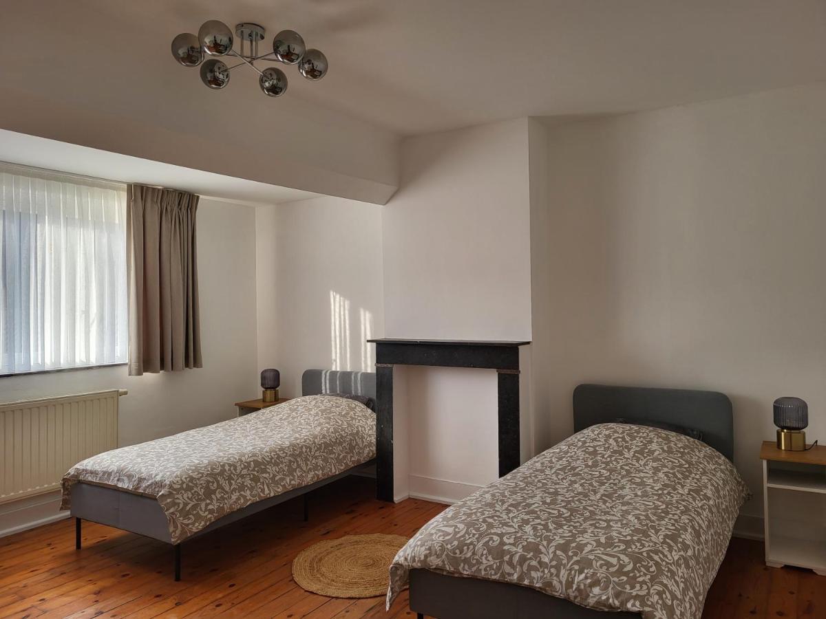 Brussels Bed & Blockchain Private Rooms With Shared Bathroom Exterior photo