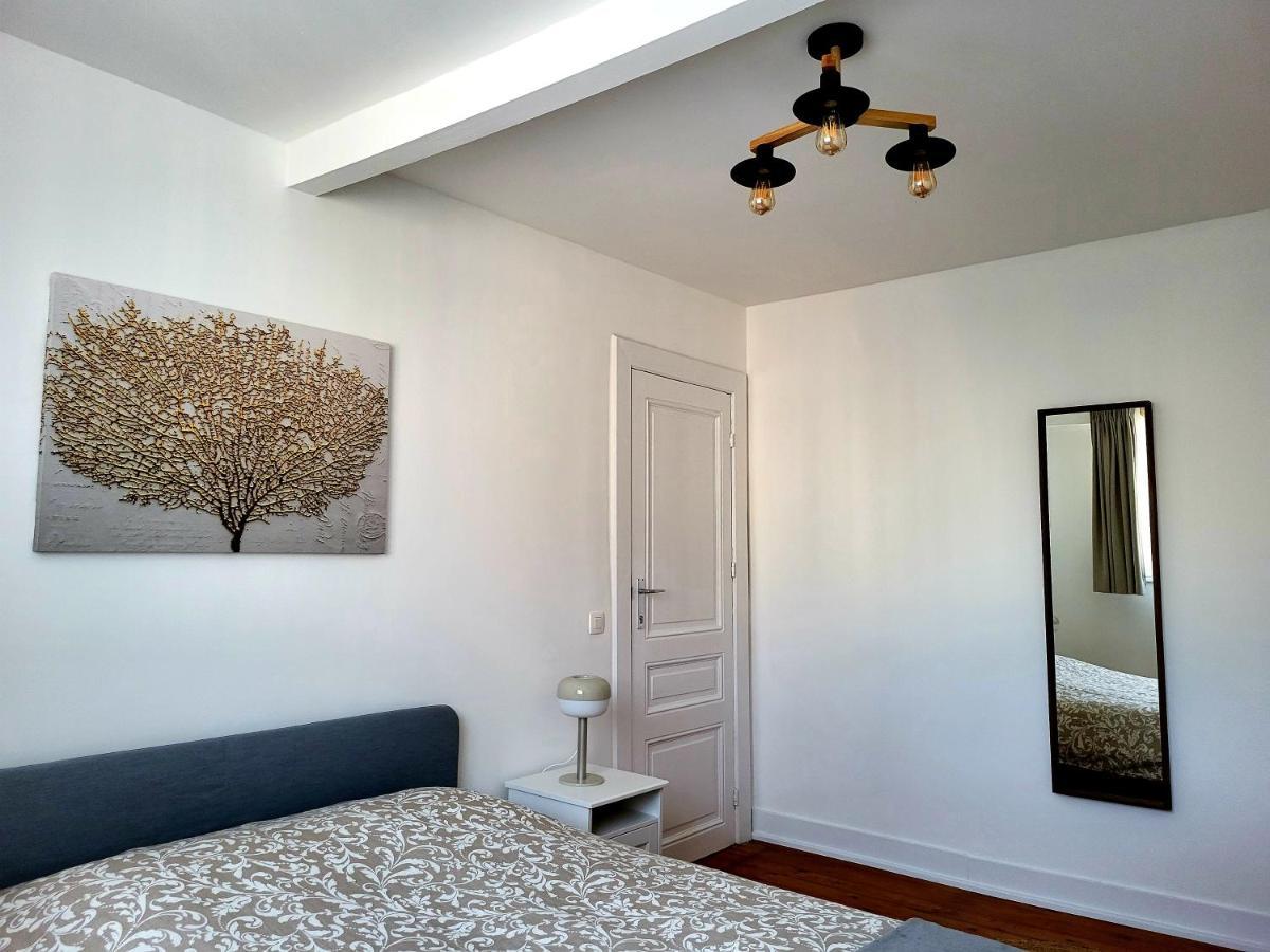 Brussels Bed & Blockchain Private Rooms With Shared Bathroom Exterior photo