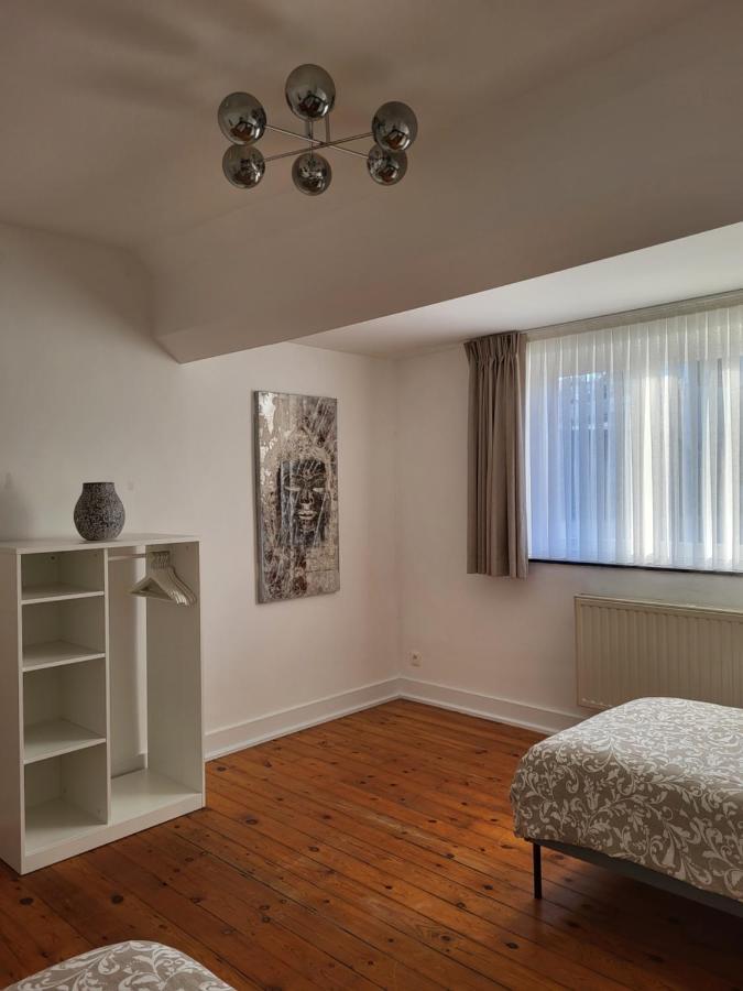Brussels Bed & Blockchain Private Rooms With Shared Bathroom Etterbeek Exterior photo