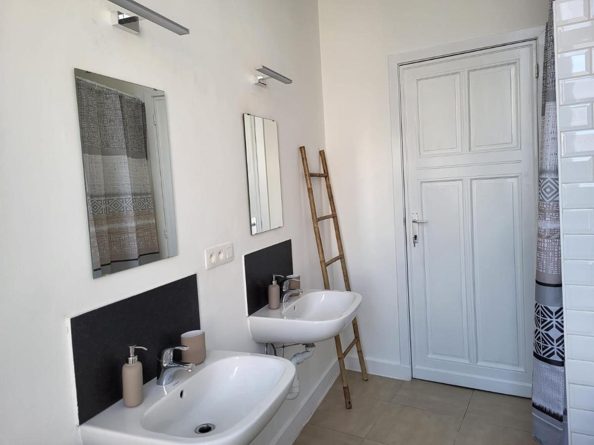 Brussels Bed & Blockchain Private Rooms With Shared Bathroom Exterior photo