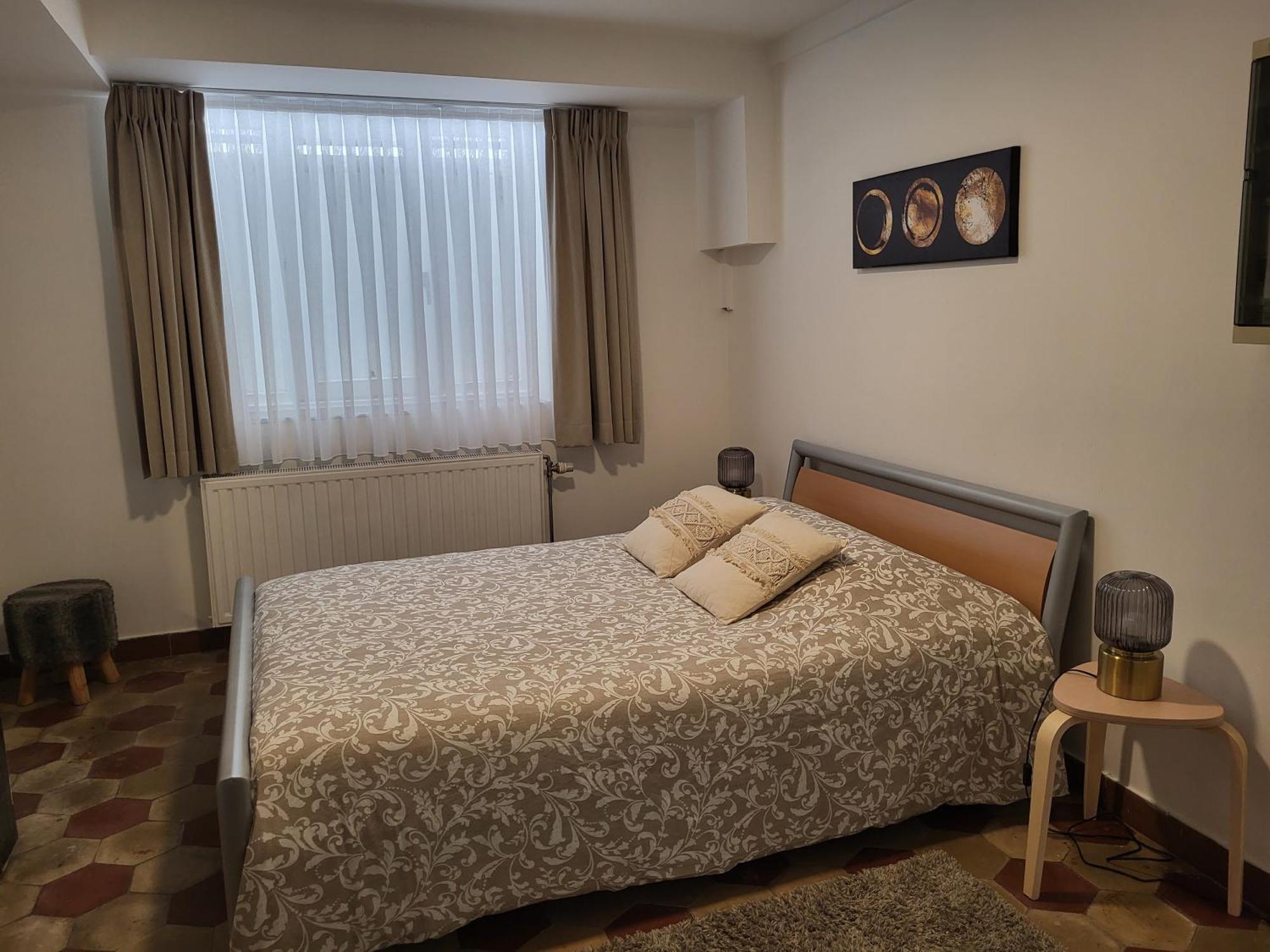 Brussels Bed & Blockchain Private Rooms With Shared Bathroom Room photo